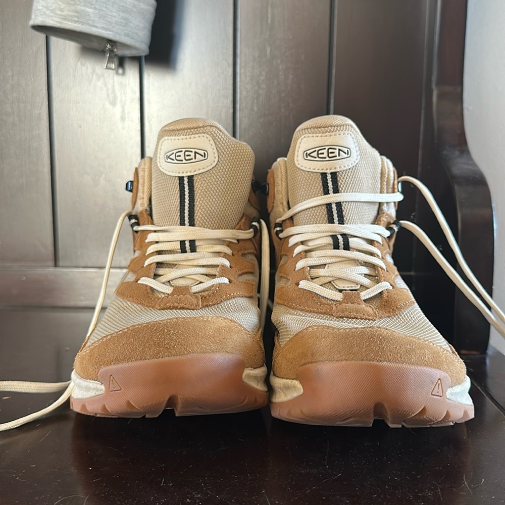 Women’s Keen Hiking Boots | 10 | Worn 1 time